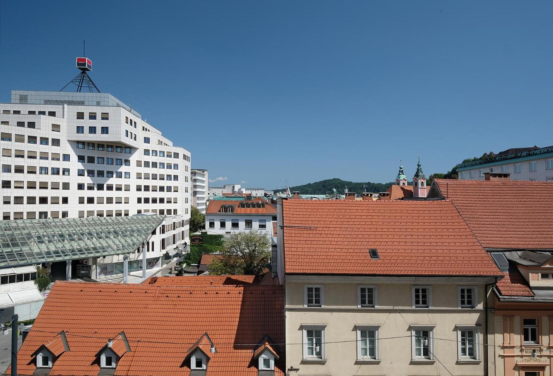 Lawyers Loft In Heritage Skyscraper Liubliana Exterior foto